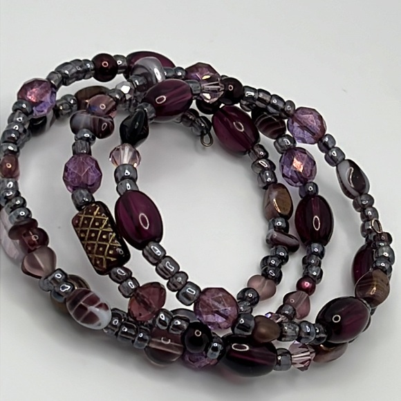 Burgundy & Mauve Memory Wire Bracelet. - Picture 5 of 5